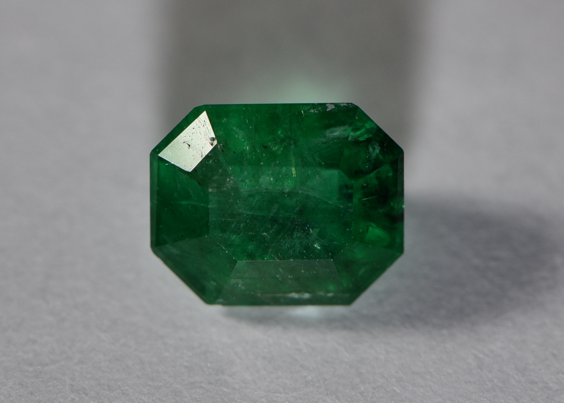 facettierter Smaragd (0,85 ct)